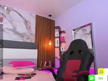 lia_roux1 on Chaturbate