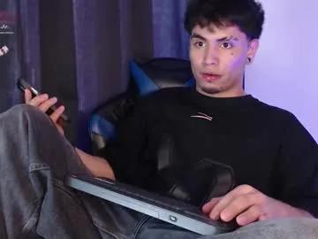 Discover Liam_ruiz_, he wants to masturbate for you liam_ruiz_ from Chaturbate