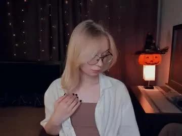 Join 18 years old lidiaklemencic from Chaturbate lidiaklemencic from Chaturbate