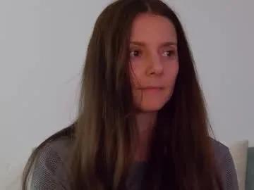 Freechat lilyroselyn on Chaturbate