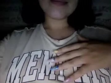 little_anef on Chaturbate