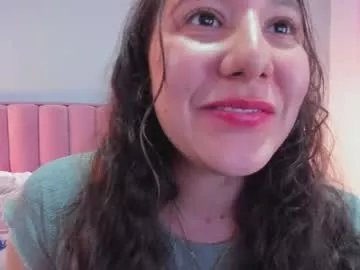 Freechat little_sparkles_0f_l0v3 on Chaturbate
