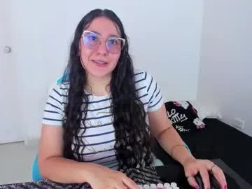 Freechat little_sparkles_0f_l0v3 on Chaturbate