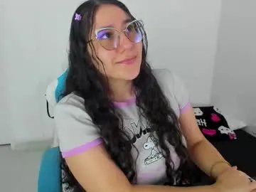 Freechat little_sparkles_0f_l0v3 on Chaturbate