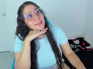 Freechat little_sparkles_0f_l0v3 on Chaturbate