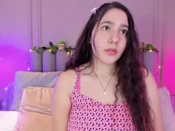 Freechat little_sparkles_0f_l0v3 on Chaturbate