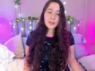 Freechat little_sparkles_0f_l0v3 on Chaturbate