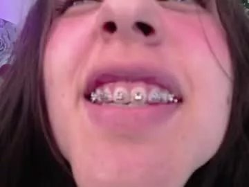 Freechat littlelaksmi on Chaturbate