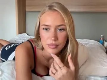 Freechat livslifee on Chaturbate