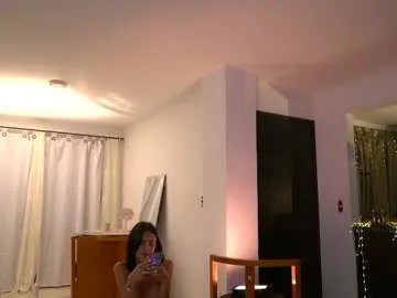 lola_cocks on Chaturbate