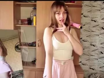 lorilorilorilori on Chaturbate 