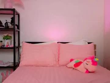 Freechat lovely_poppy on Chaturbate