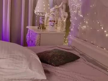 Freechat lucyshaw on Chaturbate