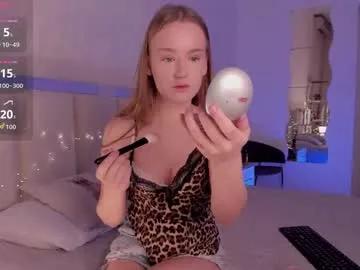 Freechat lucyshaw on Chaturbate