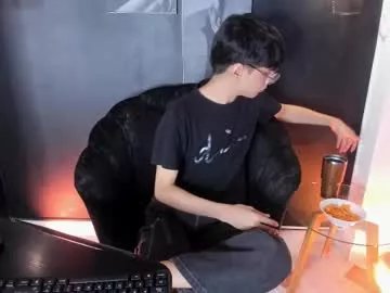 luixdust1 on Chaturbate