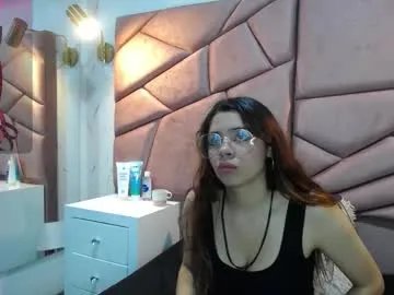 Freechat luxury_02 on Chaturbate