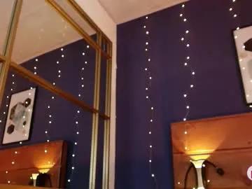 Freechat mahia_queen on Chaturbate