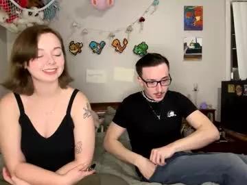 Freechat mamiclouds on Chaturbate