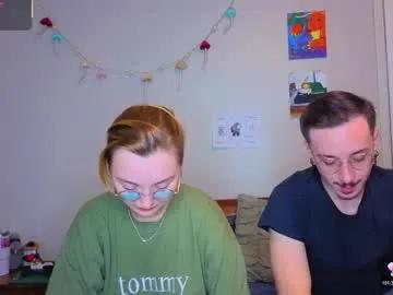 Freechat mamiclouds on Chaturbate