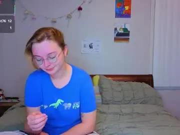 Freechat mamiclouds on Chaturbate