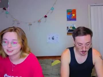 Freechat mamiclouds on Chaturbate