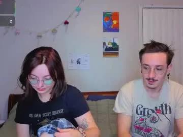 Freechat mamiclouds on Chaturbate