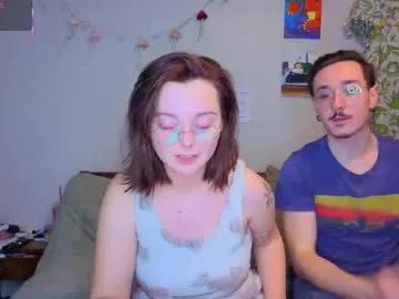 Freechat mamiclouds on Chaturbate