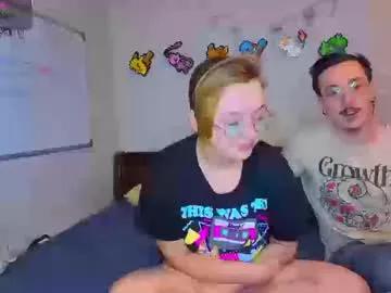 Freechat mamiclouds on Chaturbate