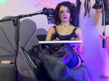 Freechat mhiacorleone on Chaturbate