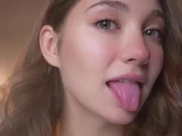 Freechat mia_dynasty on Chaturbate