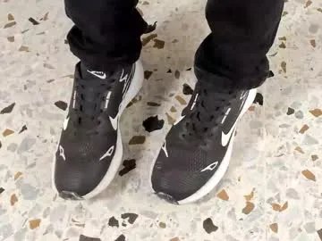 mikaelslow on Chaturbate