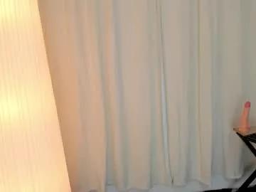 Freechat monaviv_ on Chaturbate