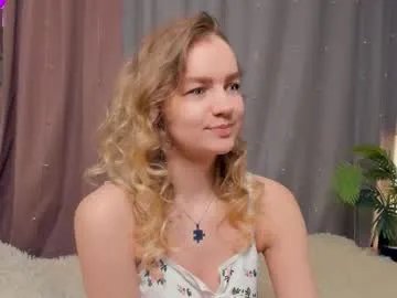 moon_puzzles on Chaturbate