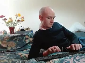 mrs_velvet_vixen_and_mr_stud on Chaturbate