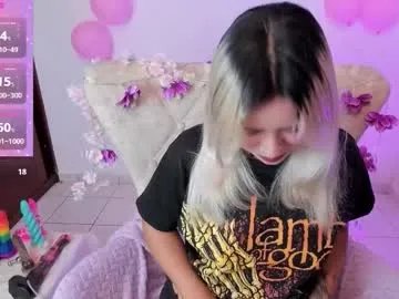 Freechat nataliahenao_69 on Chaturbate