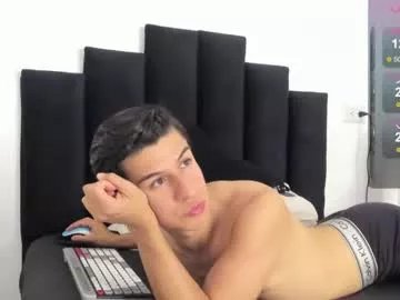 naughtyhoneybee_ on Chaturbate