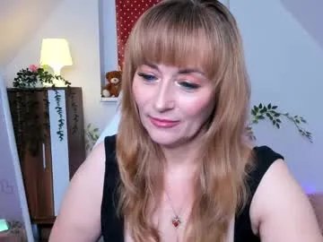 Freechat naughtymilane on Chaturbate