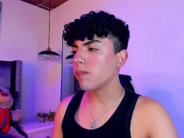 Join sweet slut Niick_twink niick_twink from Chaturbate