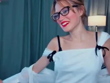 Freechat odettechurchwell on Chaturbate