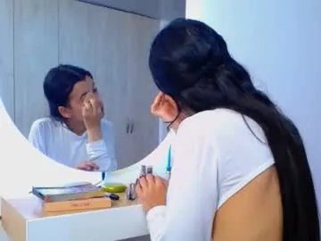 pinky_f00x from Chaturbate