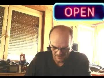 Watch Chaturbate's R_2d2_ r_2d2_ from Chaturbate