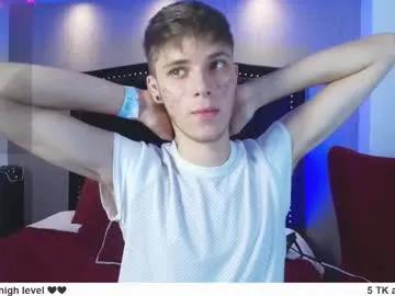 Freechat robbinblaze on Chaturbate