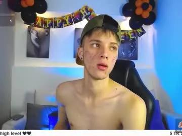 Freechat robbinblaze on Chaturbate