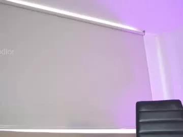 Freechat roselinedior on Chaturbate