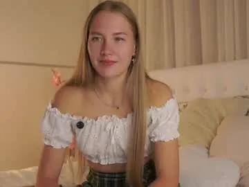 Freechat roxanelan on Chaturbate