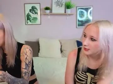 secret_materialz — TOPLESS [200 tokens left] #skinny #cute #lovense #teen #natural