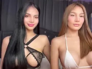Freechat sexyadrianaqueents on Chaturbate