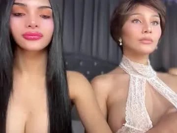 Freechat sexyadrianaqueents on Chaturbate