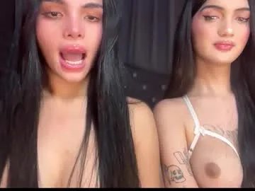 Freechat sexyadrianaqueents on Chaturbate