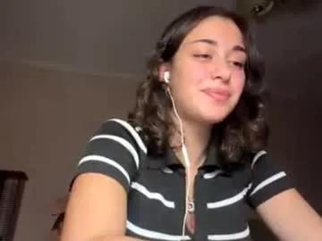 Discover slutty slut Shantellemagnotta shantellemagnotta from Chaturbate